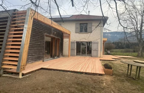 Terrasse en douglas à La Sure-en-Chartreuse